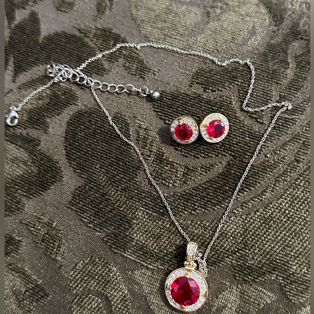 Elegant Silver and Red Necklace Set